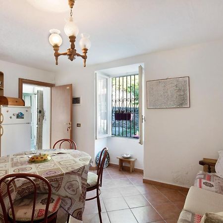 Orizzonte Calmo Lägenhet Borghetto Di Borbera Exteriör bild