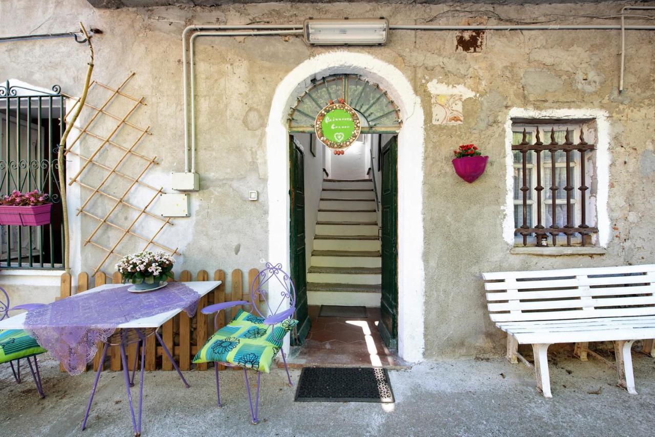 Orizzonte Calmo Lägenhet Borghetto Di Borbera Exteriör bild